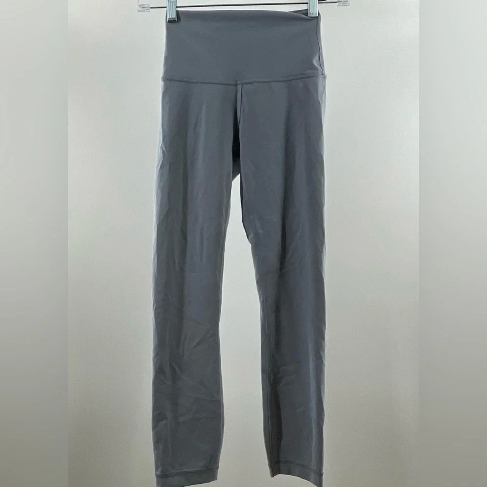 Lululemon Train High Rise Crop - Picture 2 of 5